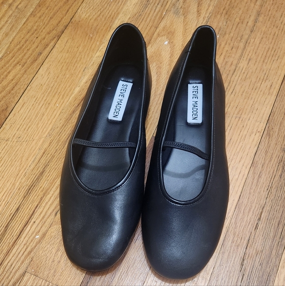 Steve Madden Shoes - Steve Madden Women’s Size 7.5M Black Leather Flats Slip On Ballet Shoes Pre-Owne